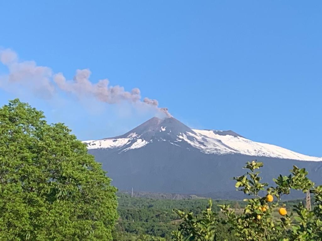Rusina Villa Santa Venerina Buitenkant foto